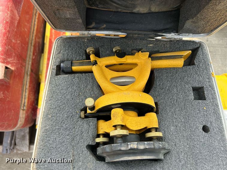 image for item MC9944 Laser leveling equipment