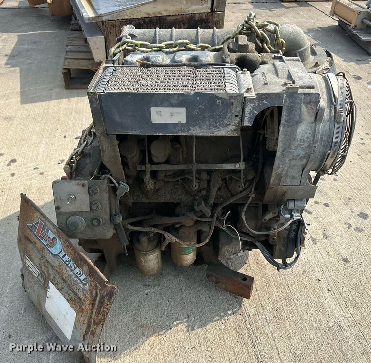 image for item MC9948 Deutz F3L1011  engine