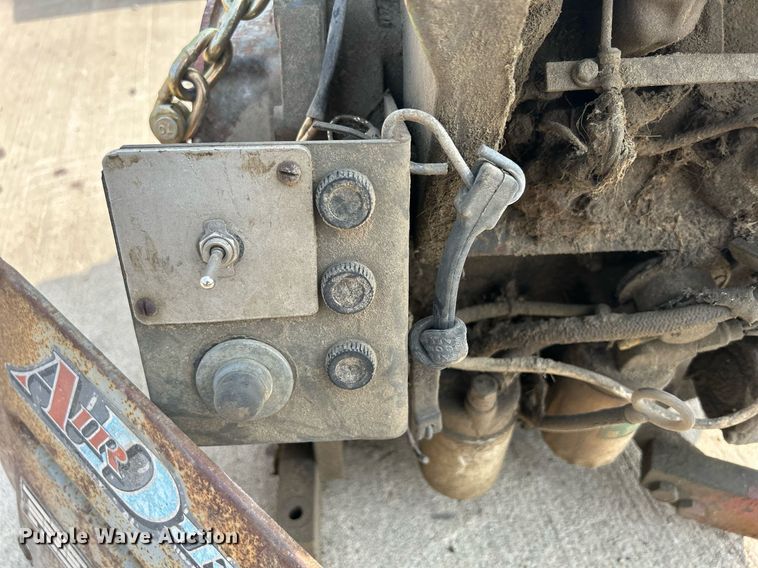 image for item MC9948 Deutz F3L1011  engine