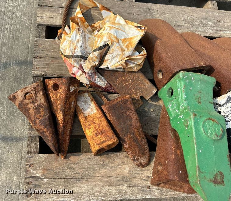 image for item MC9957 Wheel loader bucket parts