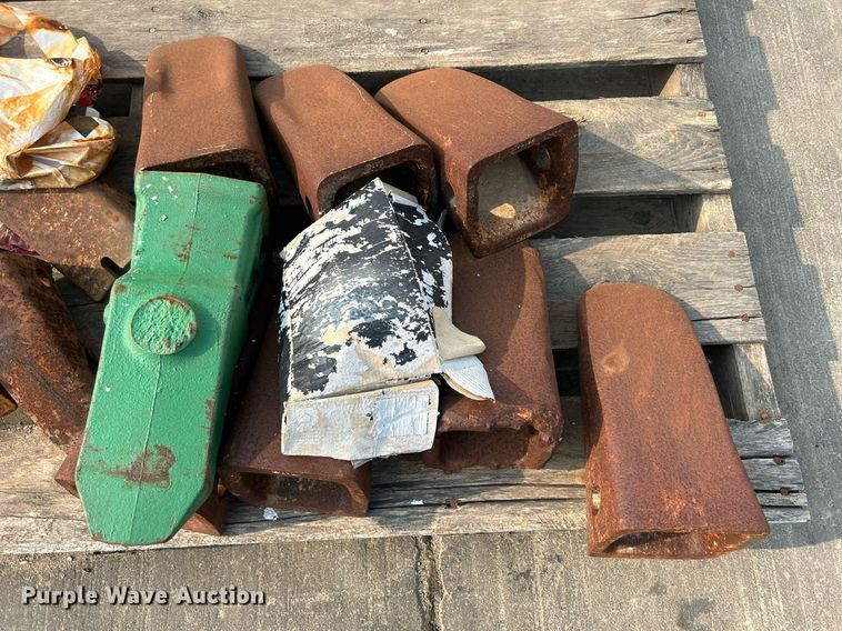 image for item MC9957 Wheel loader bucket parts