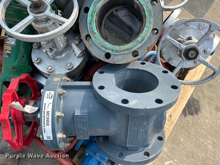 image for item MC9958 Gate valves