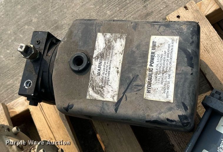 image for item MC9960 Tools