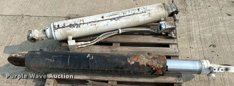 image for item MC9968 Auger