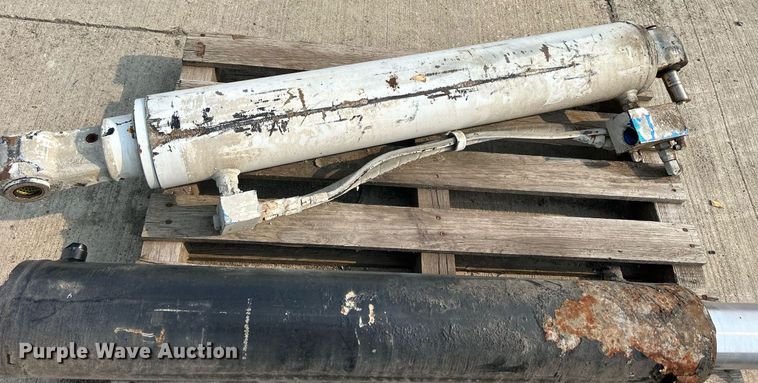 image for item MC9968 Auger