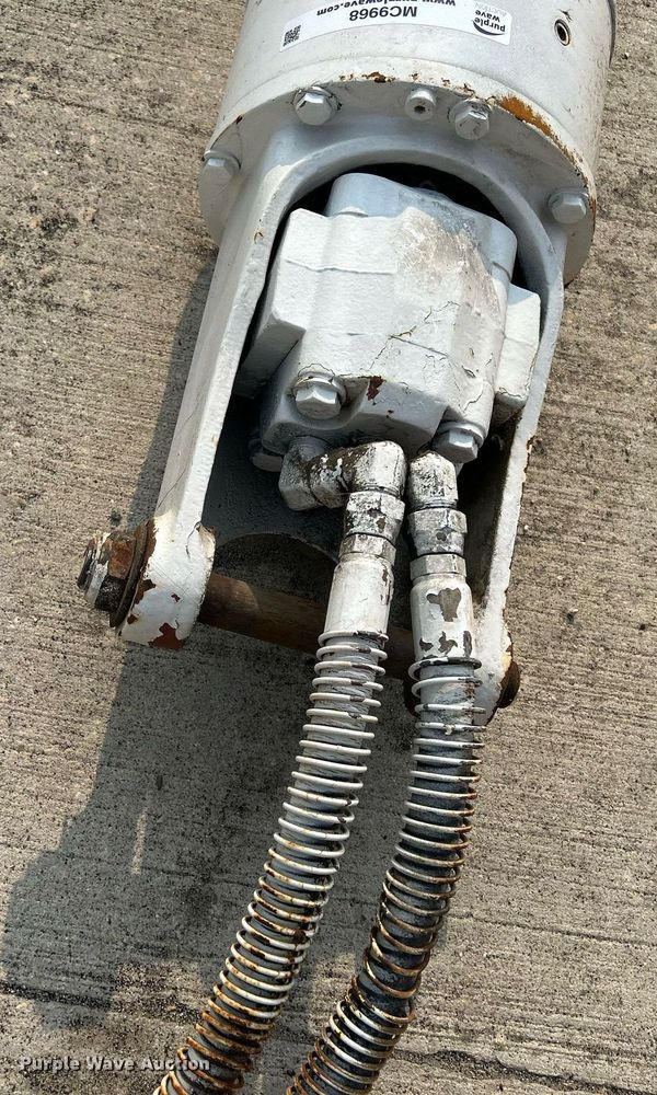 image for item MC9968 Auger