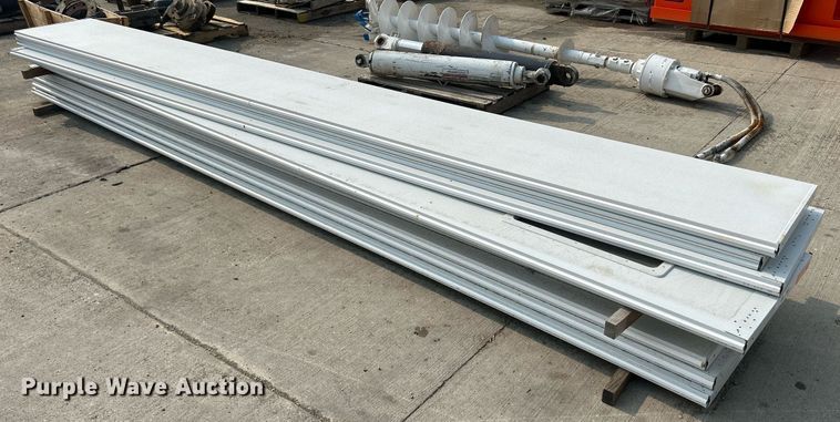 image for item MC9969 Garage door panels