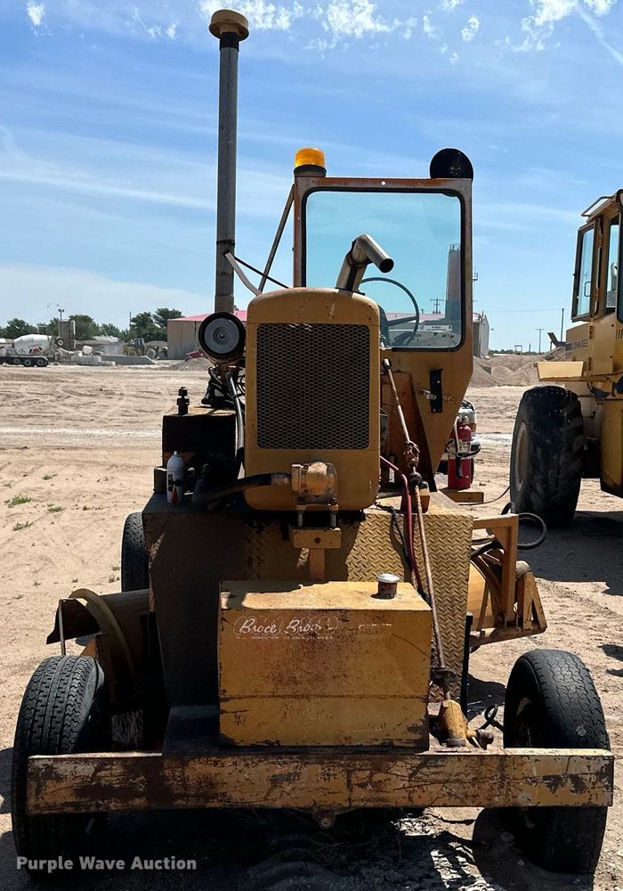 image for item NY9032 1974 Broce  broom