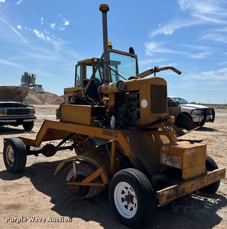 image for item NY9032 1974 Broce  broom