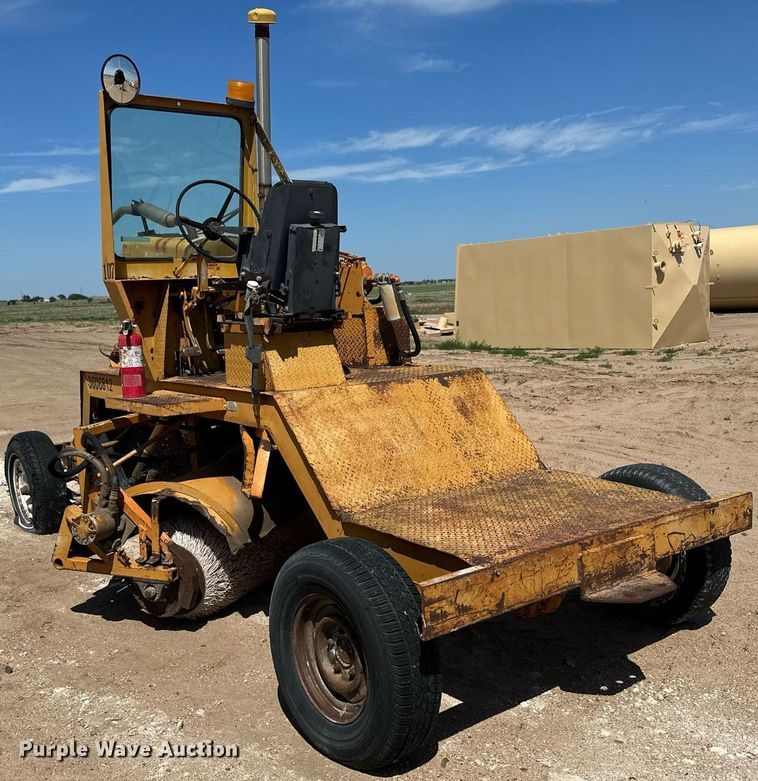 image for item NY9032 1974 Broce  broom