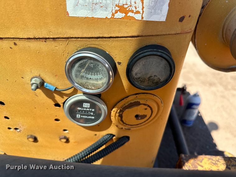 image for item NY9032 1974 Broce  broom