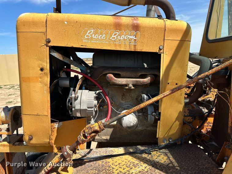 image for item NY9032 1974 Broce  broom