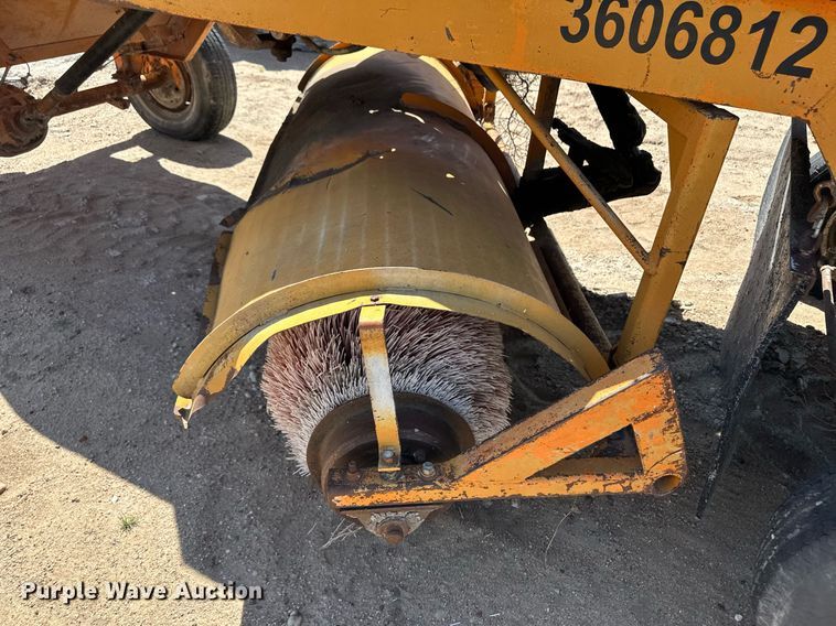 image for item NY9032 1974 Broce  broom