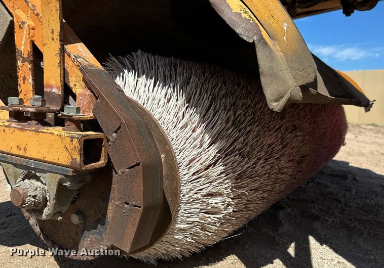 image for item NY9032 1974 Broce  broom