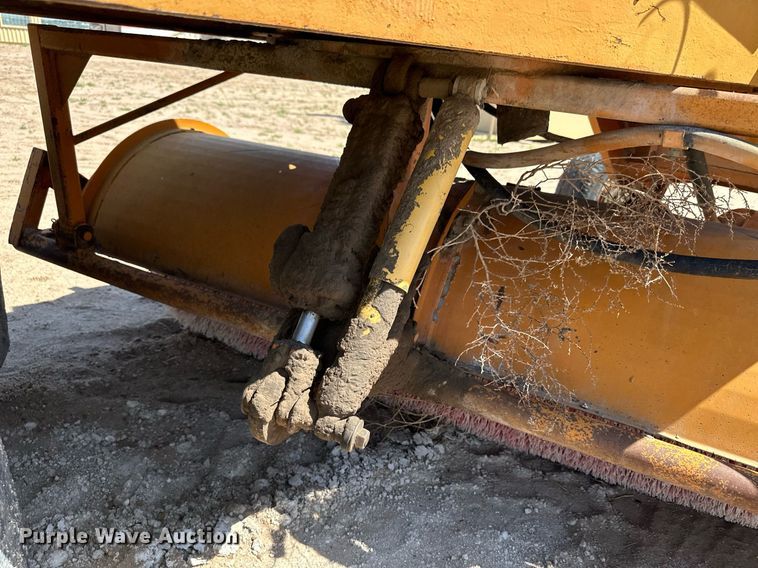 image for item NY9032 1974 Broce  broom