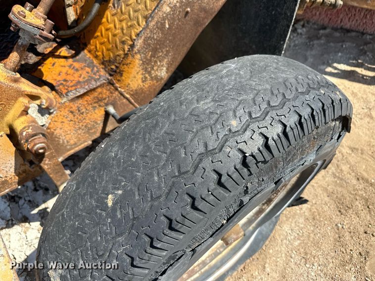 image for item NY9032 1974 Broce  broom