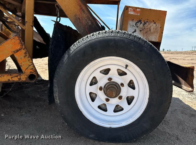 image for item NY9032 1974 Broce  broom