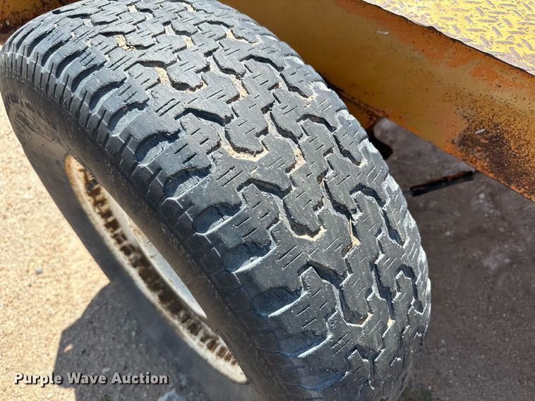 image for item NY9032 1974 Broce  broom