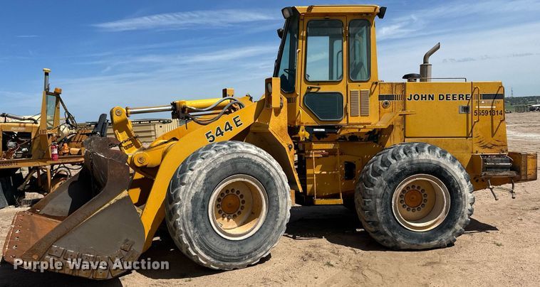 image for item NY9033 1990 John Deere 544E  wheel loader