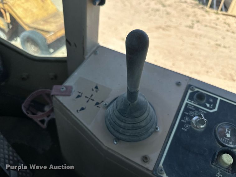 image for item NY9033 1990 John Deere 544E  wheel loader