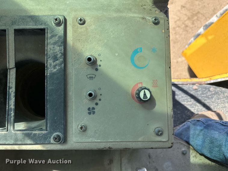 image for item NY9033 1990 John Deere 544E  wheel loader