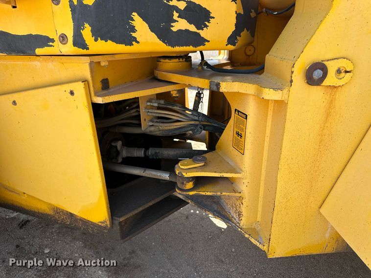 image for item NY9033 1990 John Deere 544E  wheel loader