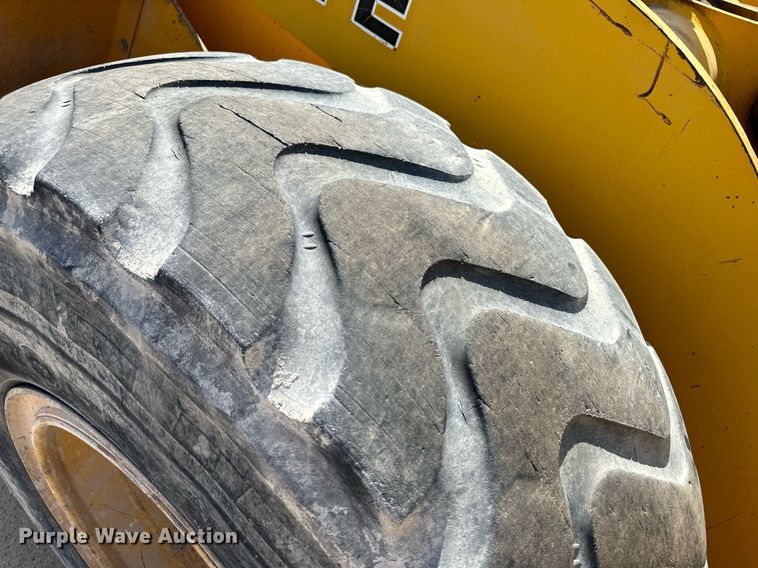 image for item NY9033 1990 John Deere 544E  wheel loader