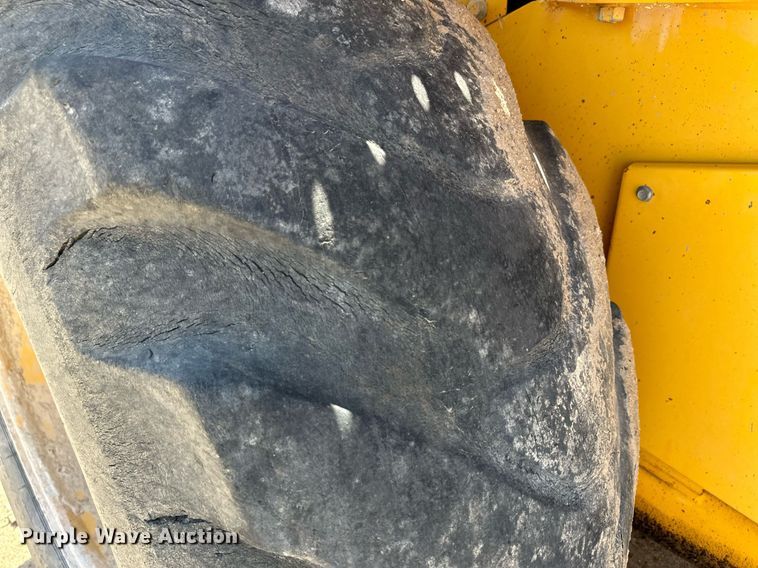 image for item NY9033 1990 John Deere 544E  wheel loader