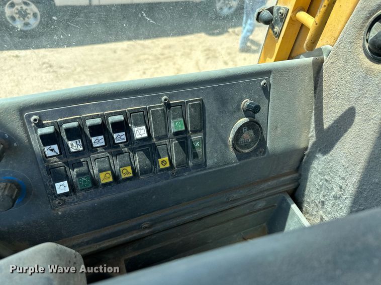 image for item NY9034 1992 Michigan L90  wheel loader