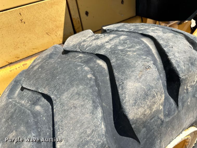 image for item NY9034 1992 Michigan L90  wheel loader