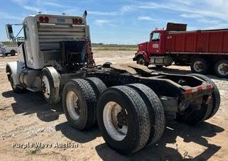 image for item NY9037 1996 Peterbilt  semi truck