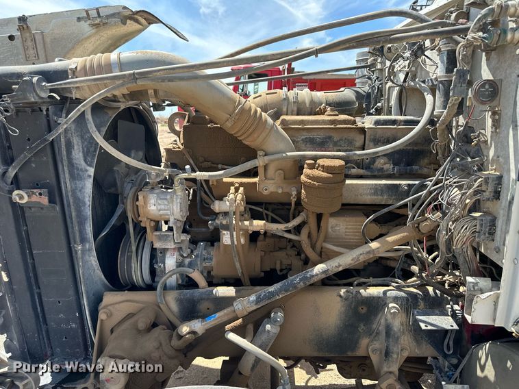 image for item NY9037 1996 Peterbilt  semi truck