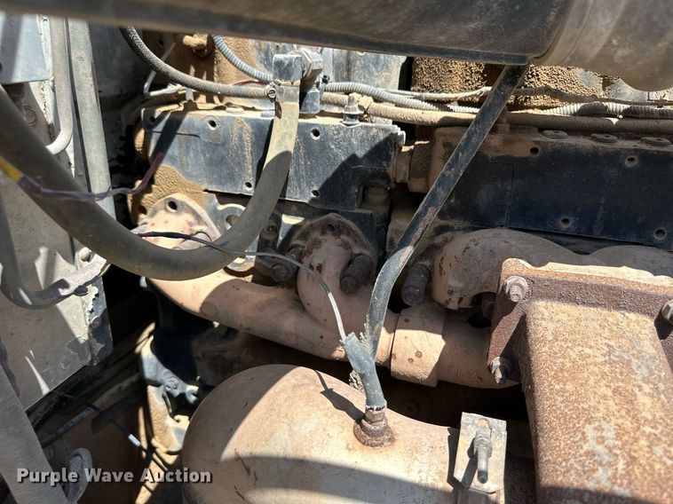 image for item NY9037 1996 Peterbilt  semi truck