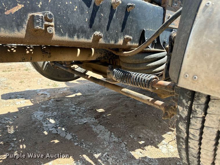 image for item NY9037 1996 Peterbilt  semi truck