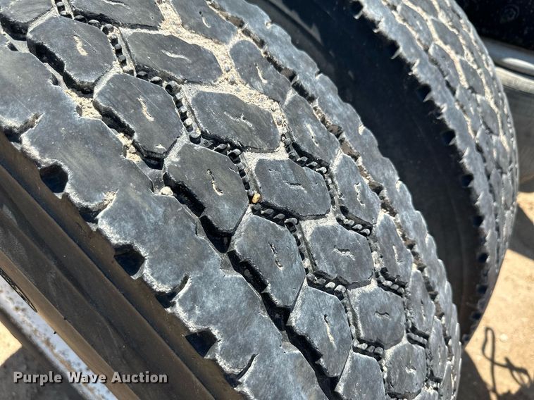 image for item NY9037 1996 Peterbilt  semi truck