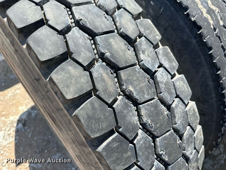 image for item NY9037 1996 Peterbilt  semi truck