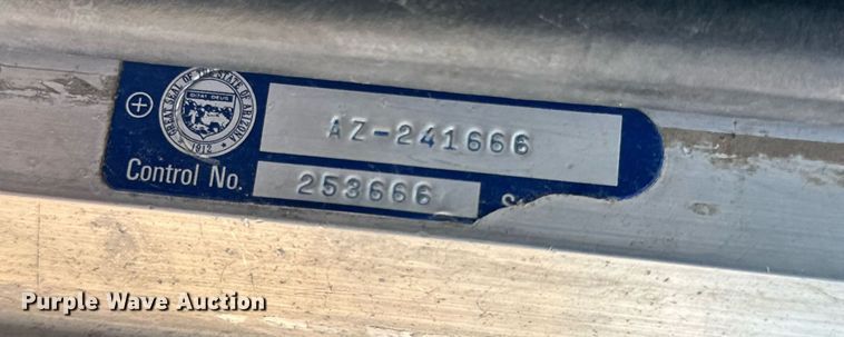 image for item NY9037 1996 Peterbilt  semi truck