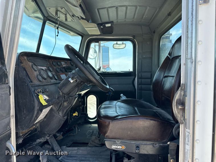 image for item NY9038 2003 Peterbilt 357  ready mix truck