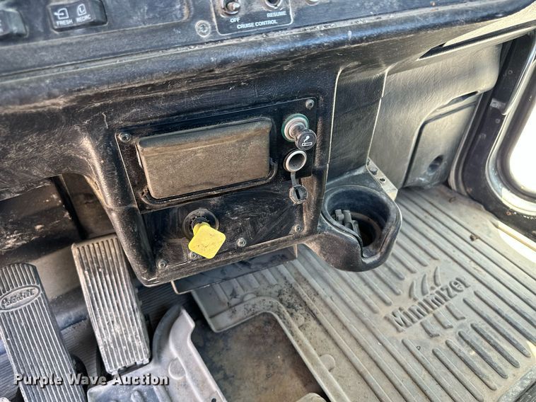 image for item NY9038 2003 Peterbilt 357  ready mix truck