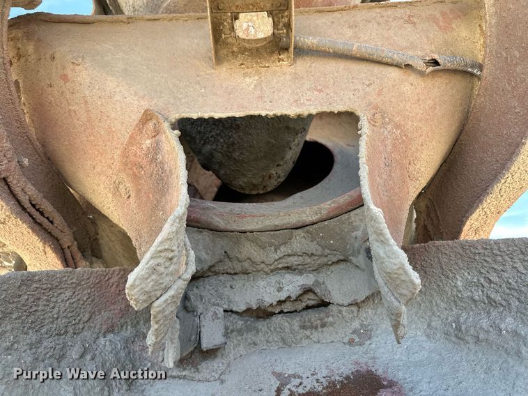 image for item NY9038 2003 Peterbilt 357  ready mix truck