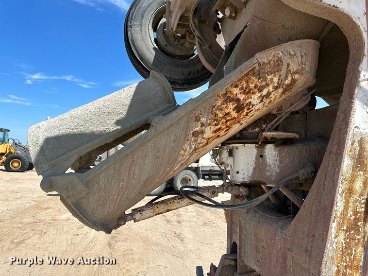 image for item NY9038 2003 Peterbilt 357  ready mix truck