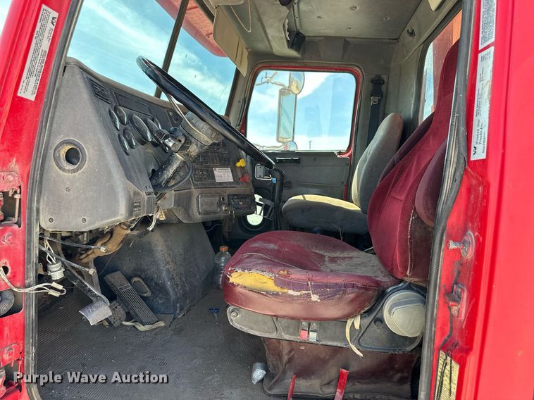 image for item NY9039 2000 Western Star 4800  dump truck