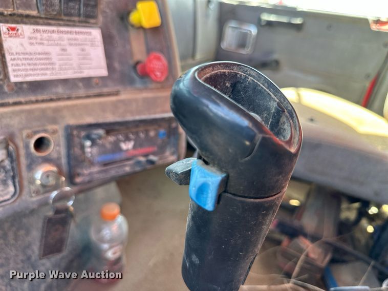 image for item NY9039 2000 Western Star 4800  dump truck