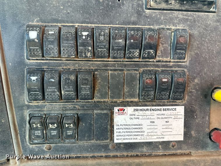 image for item NY9039 2000 Western Star 4800  dump truck