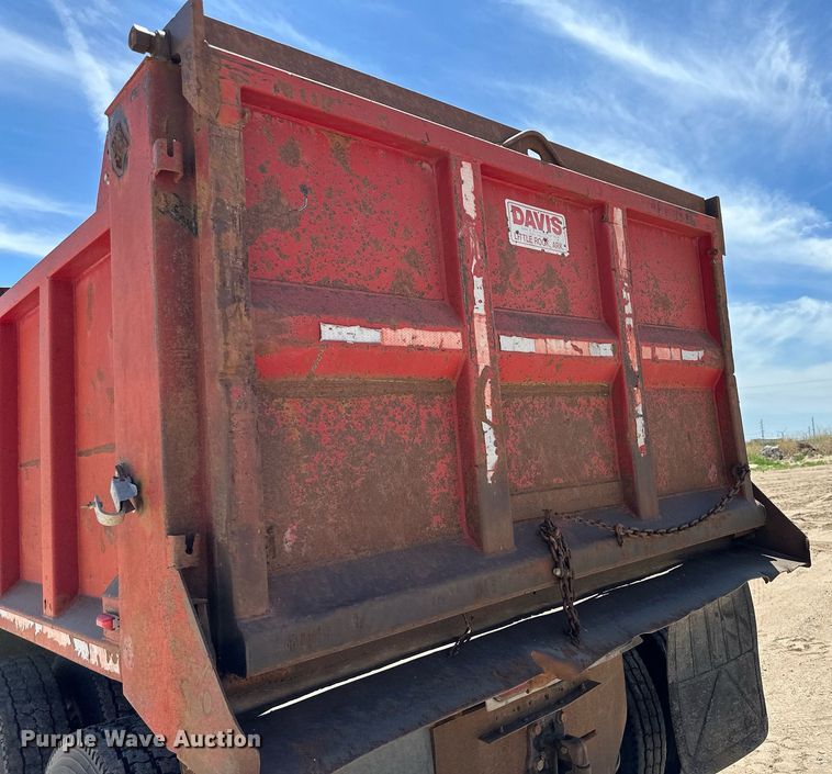 image for item NY9039 2000 Western Star 4800  dump truck