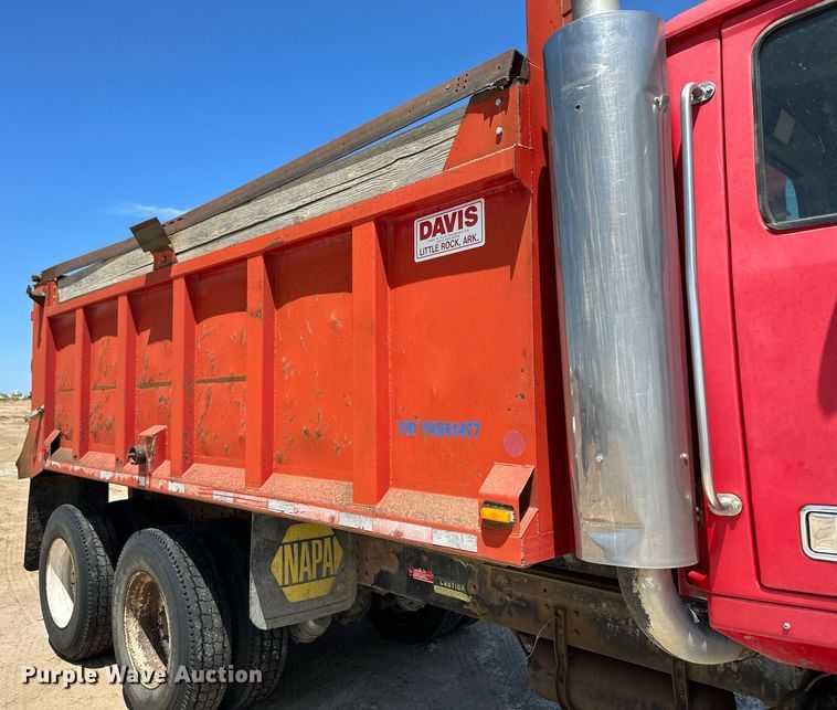 image for item NY9039 2000 Western Star 4800  dump truck