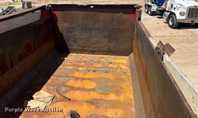 image for item NY9039 2000 Western Star 4800  dump truck