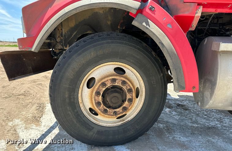 image for item NY9039 2000 Western Star 4800  dump truck