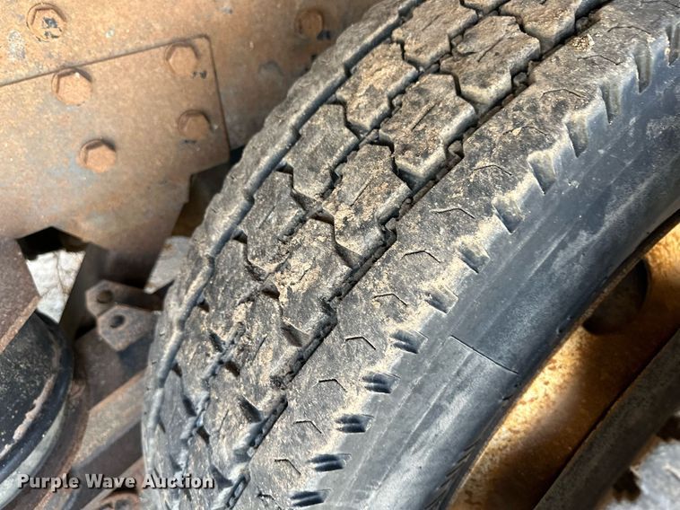 image for item NY9039 2000 Western Star 4800  dump truck