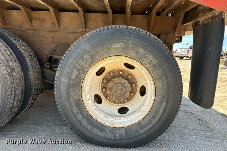 image for item NY9039 2000 Western Star 4800  dump truck